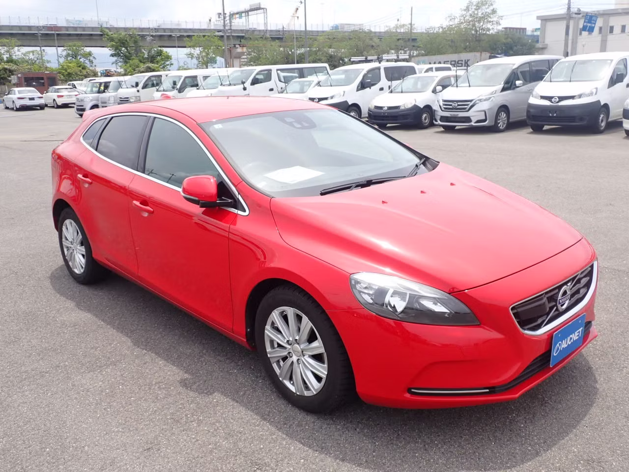 VOLVO V40