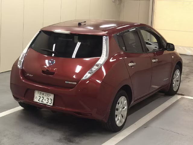 NISSAN LEAF