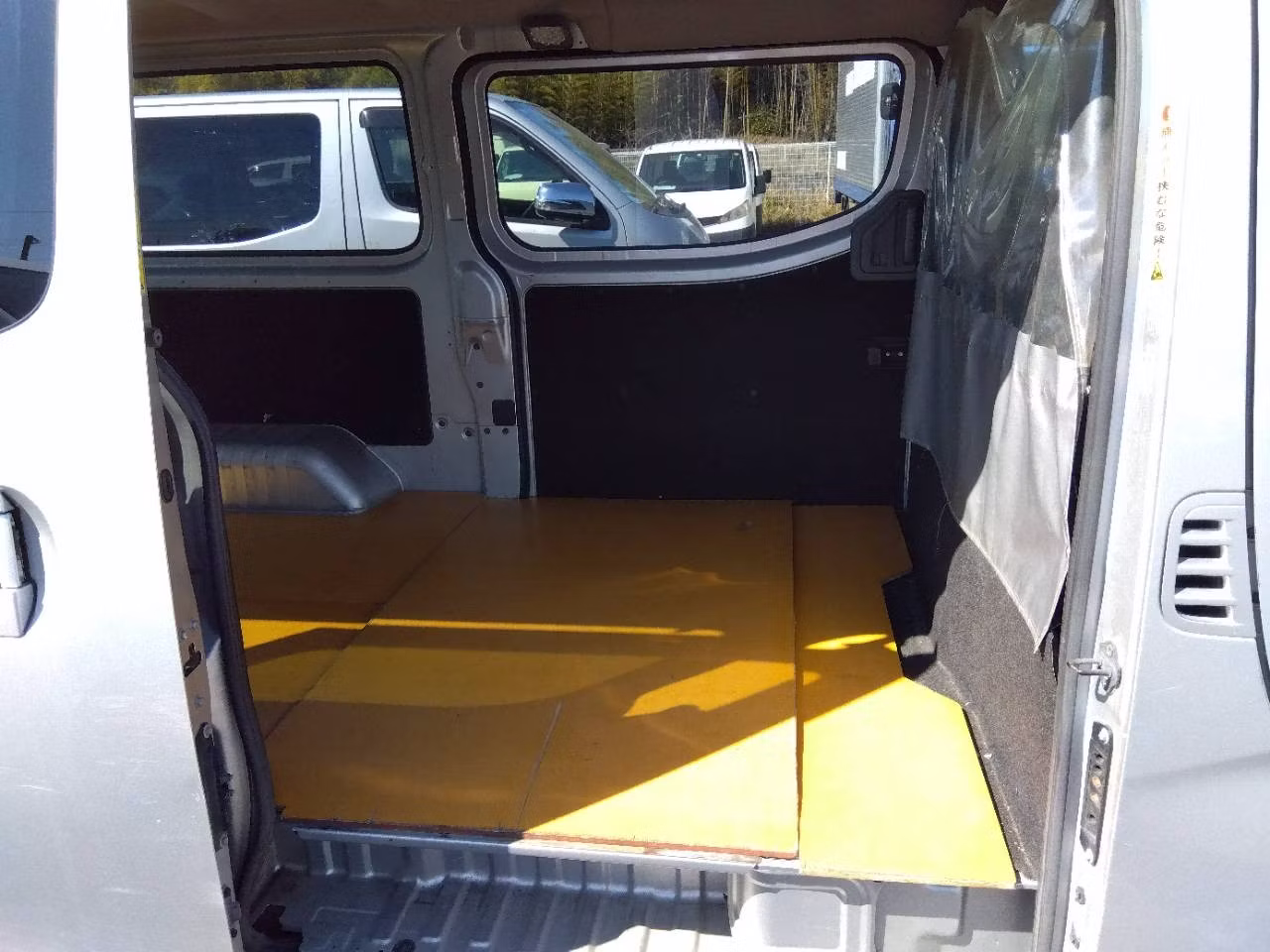 NISSAN NV350 CARAVAN