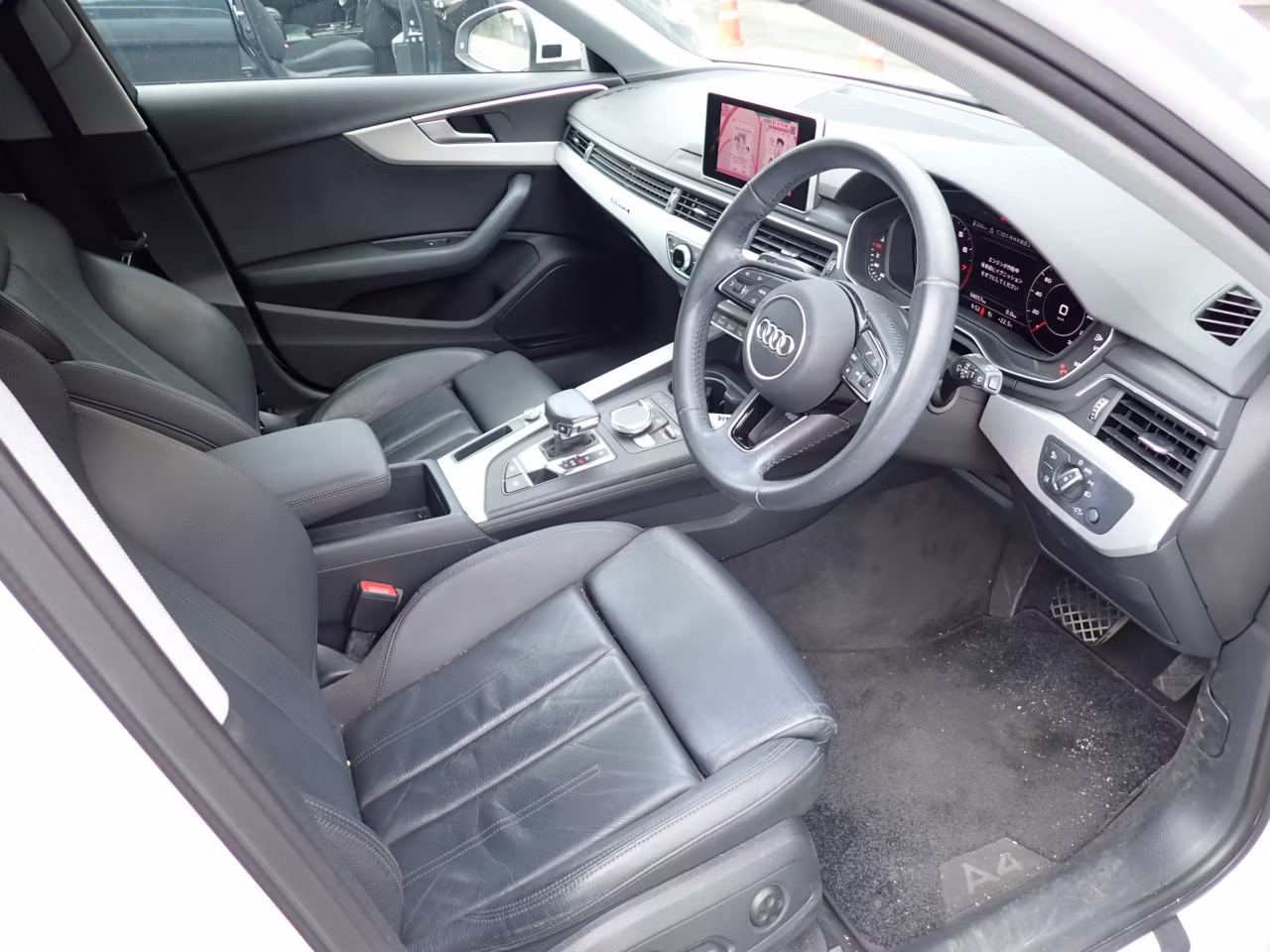 AUDI A4