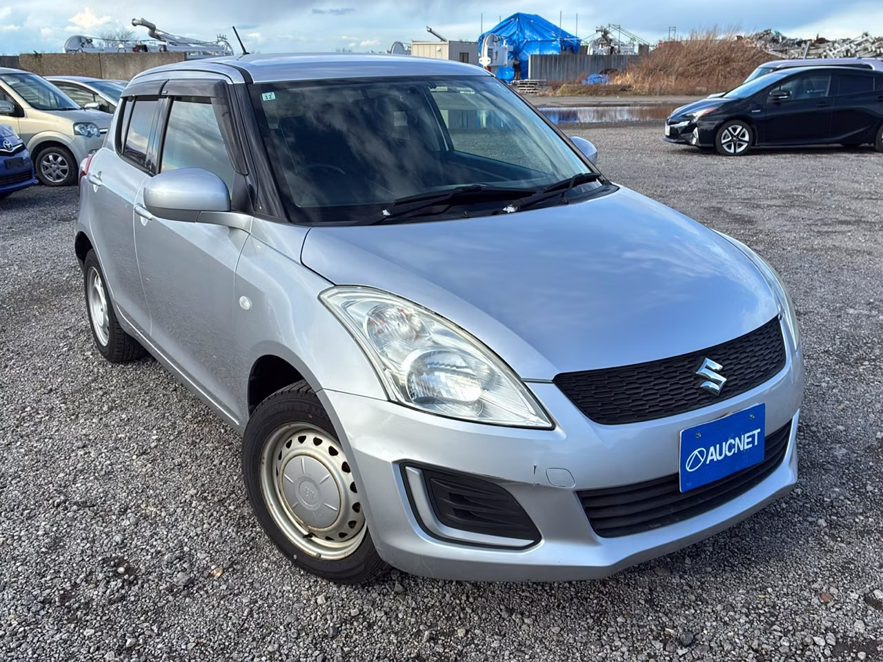 SUZUKI SWIFT