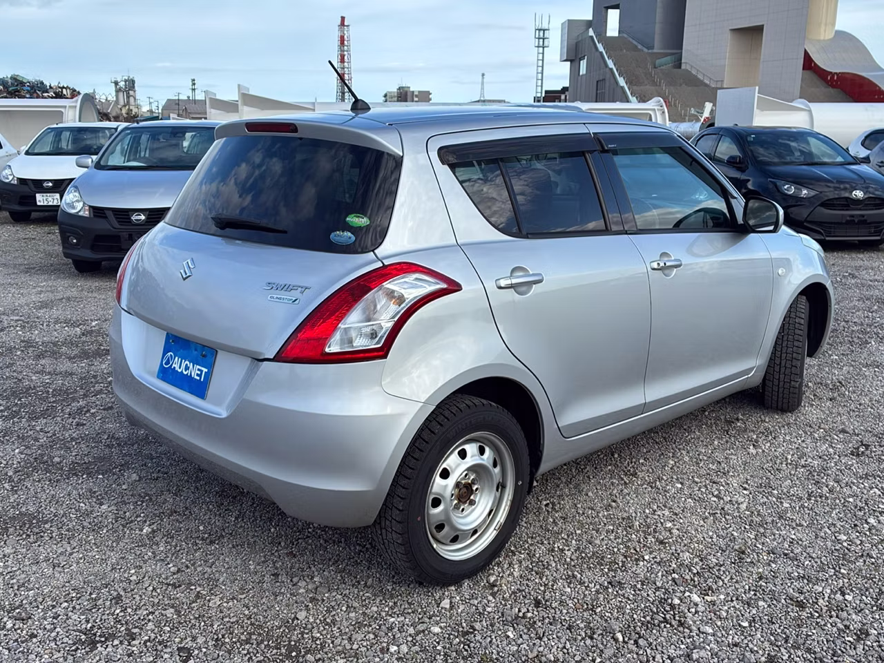 SUZUKI SWIFT