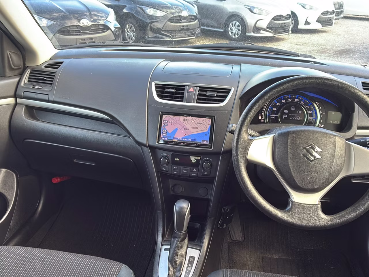 SUZUKI SWIFT