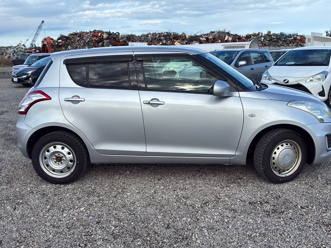SUZUKI SWIFT