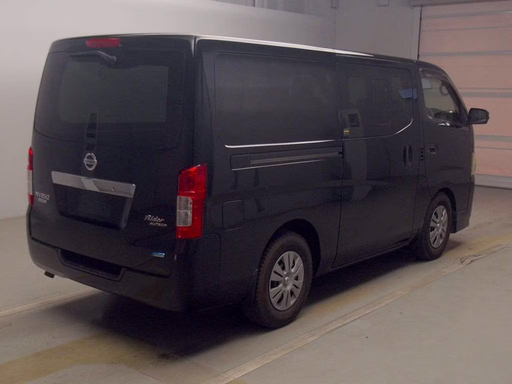 NISSAN NV350 CARAVAN