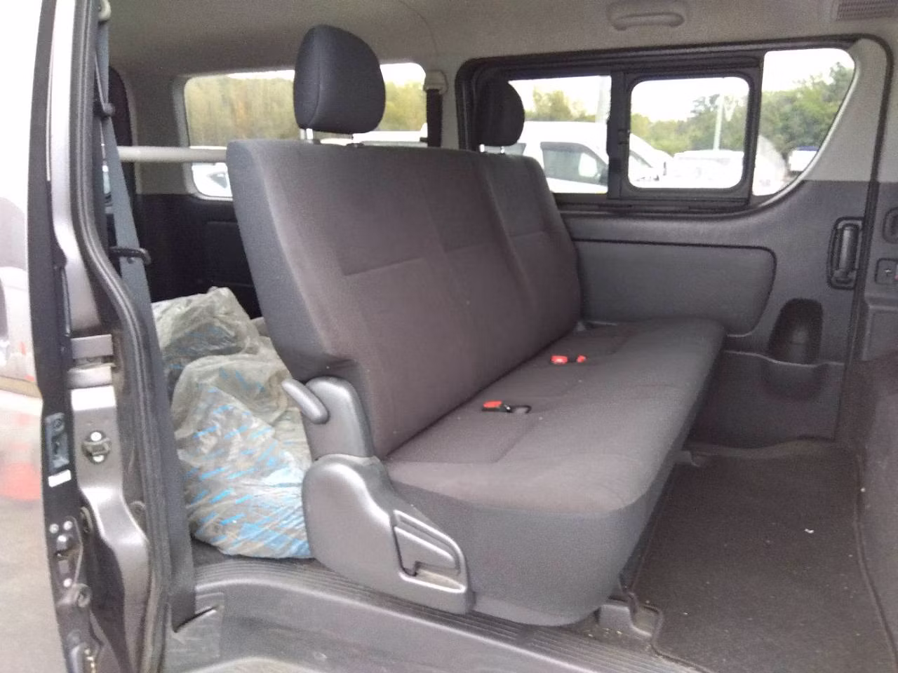TOYOTA REGIUS ACE