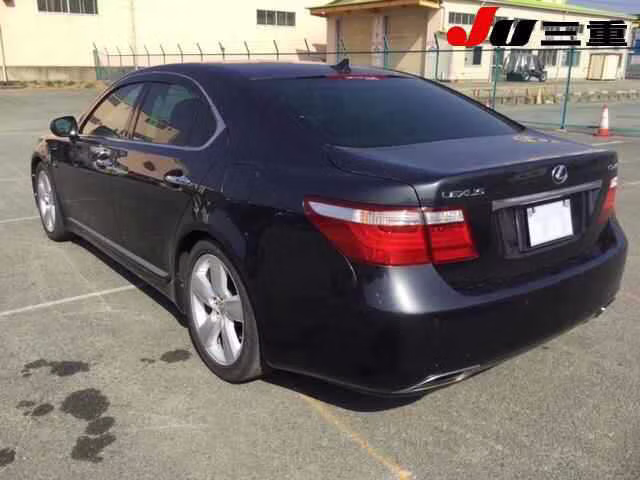 LEXUS LS460