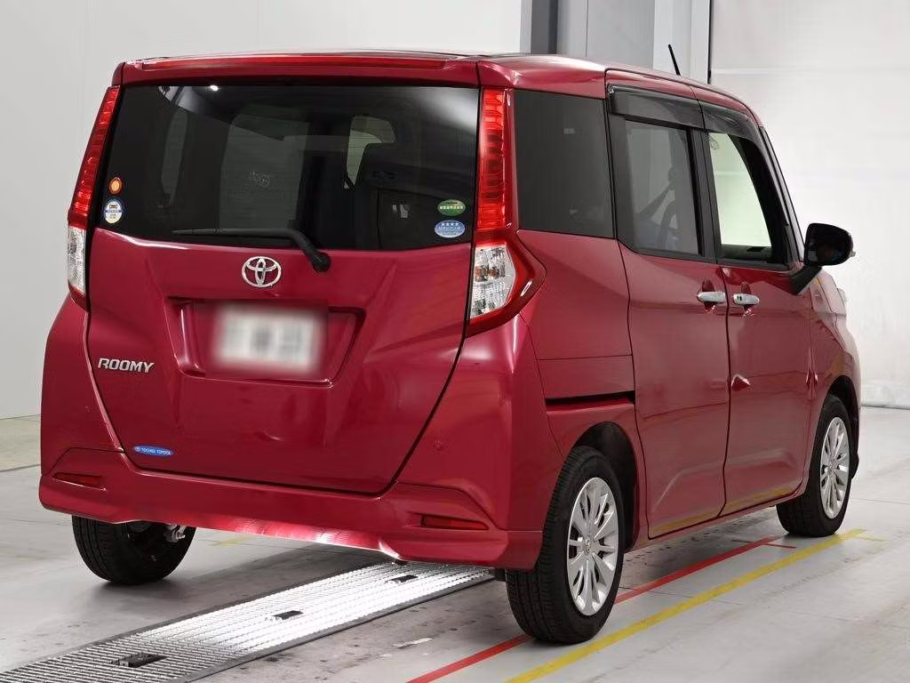 TOYOTA ROOMY
