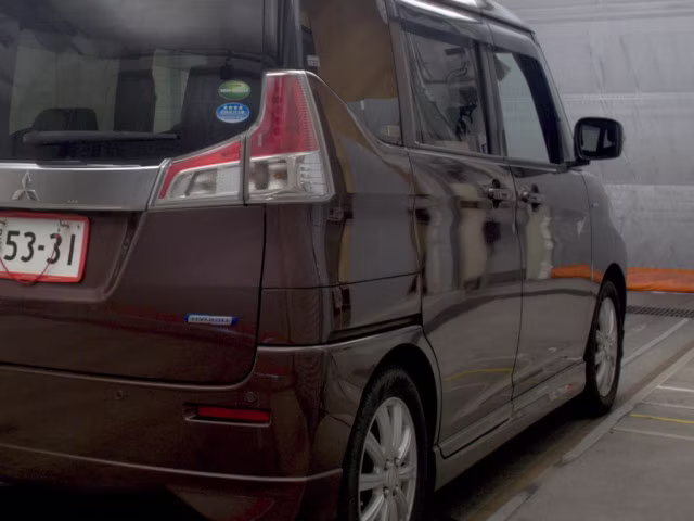 MITSUBISHI DELICA D:2