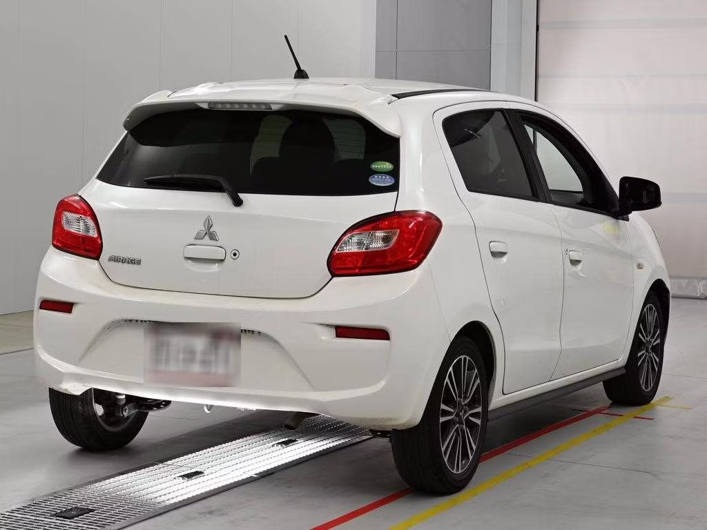 MITSUBISHI MIRAGE