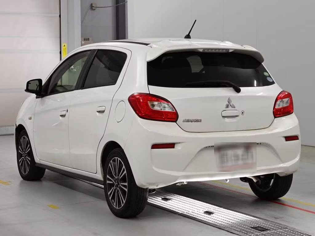 MITSUBISHI MIRAGE