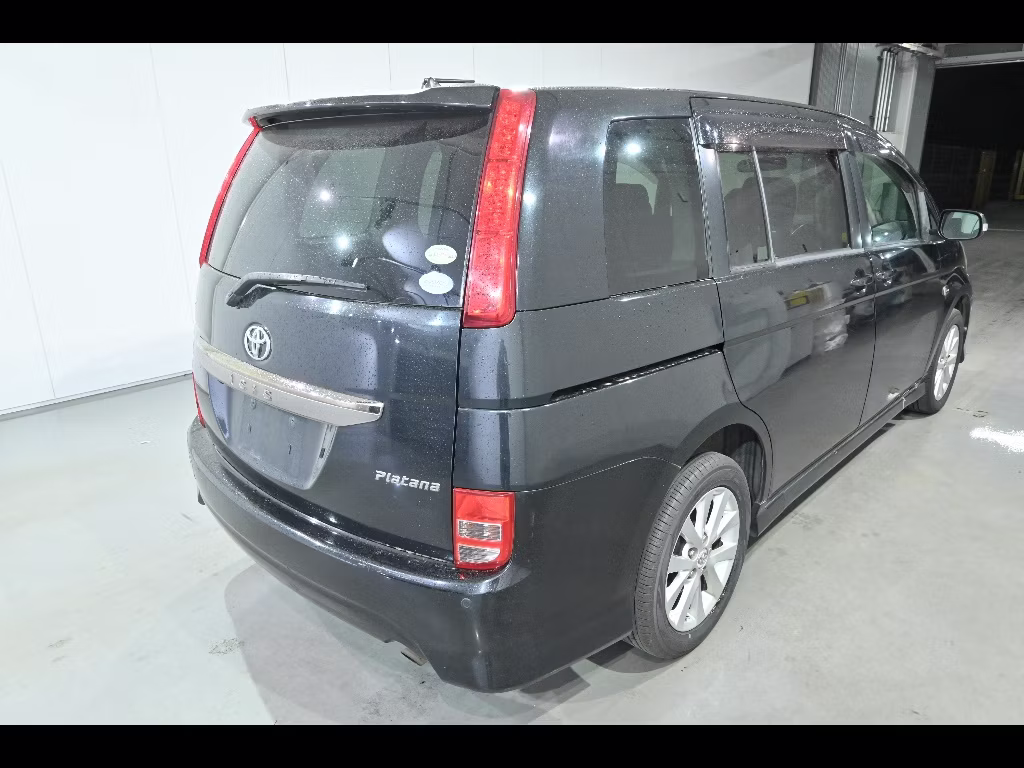 TOYOTA ISIS