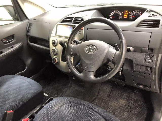 TOYOTA RACTIS