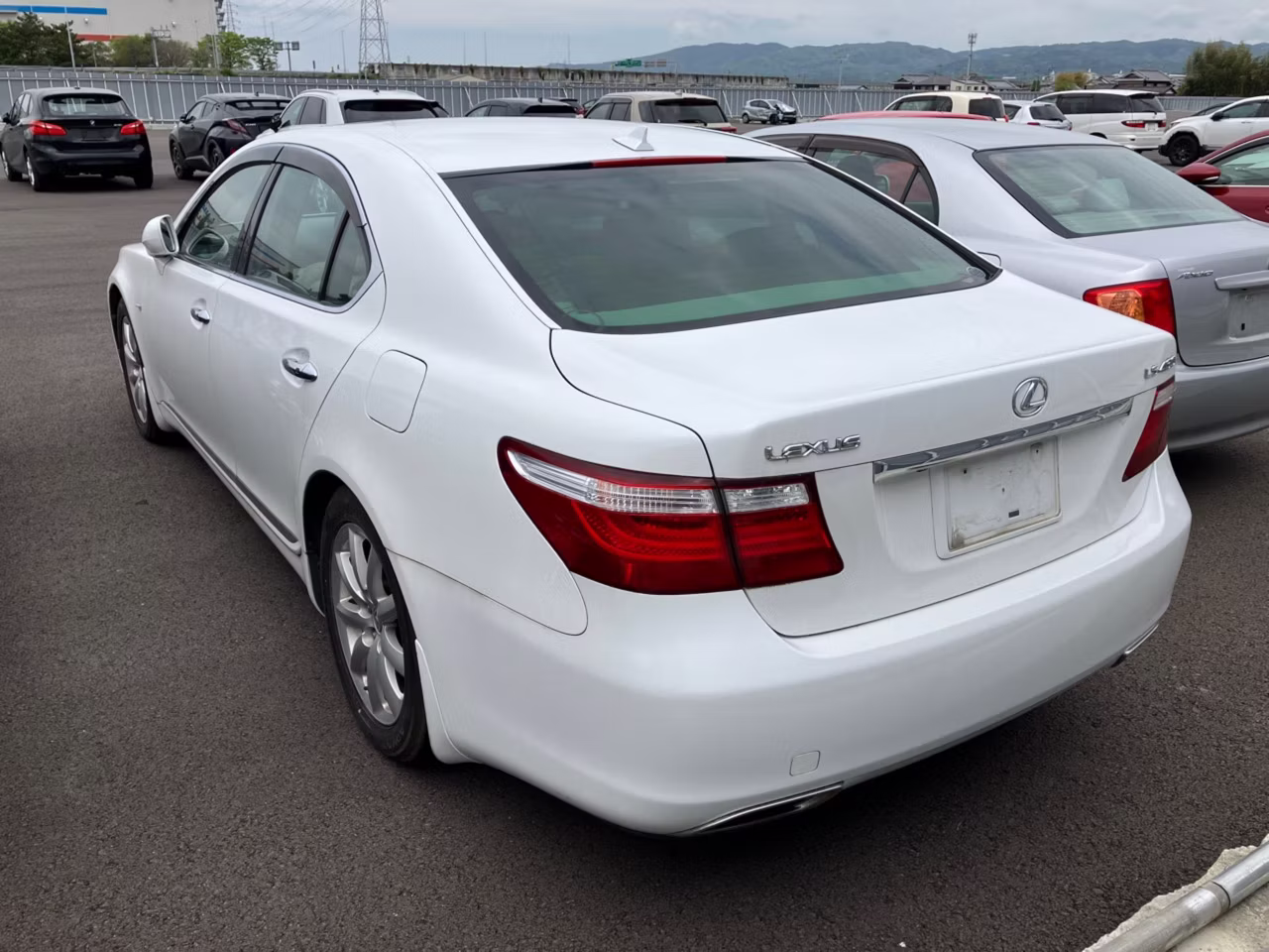 LEXUS LS460