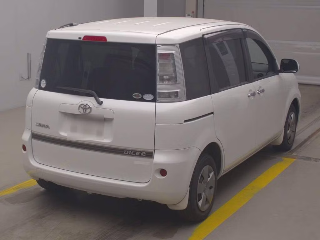 TOYOTA SIENTA
