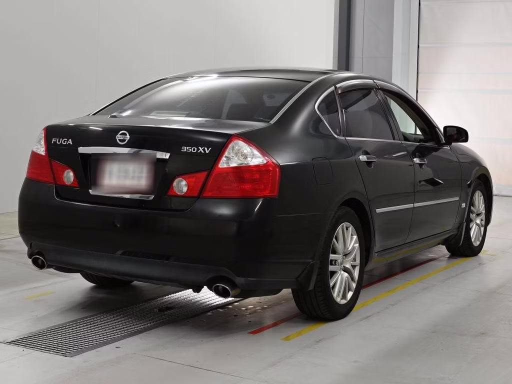 NISSAN FUGA