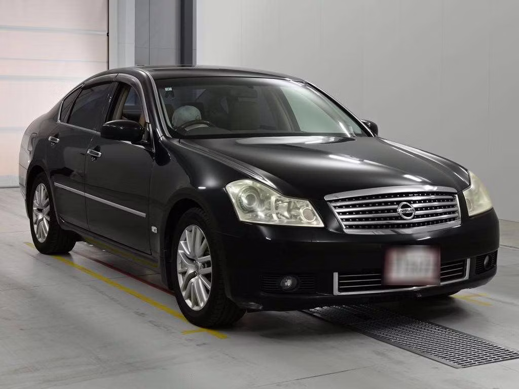 NISSAN FUGA