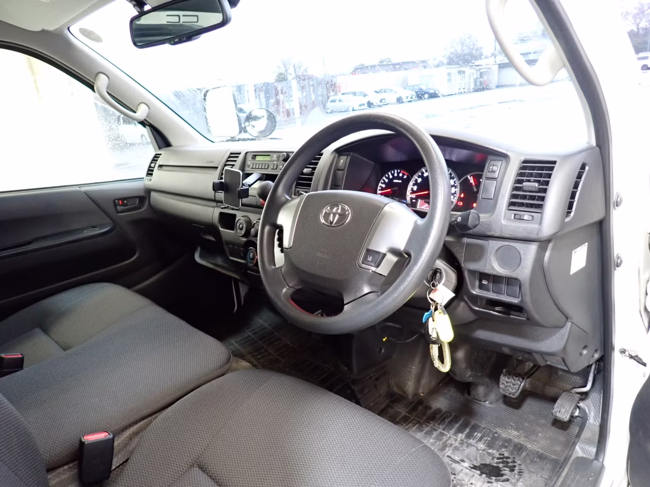 TOYOTA REGIUS ACE
