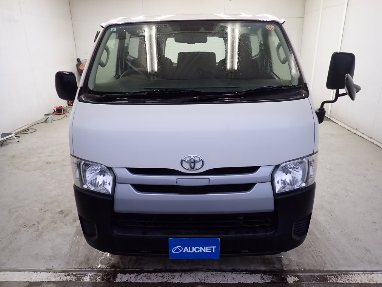 TOYOTA REGIUS ACE