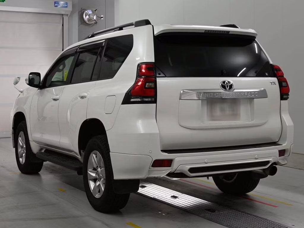 TOYOTA LAND CRUISER PRADO