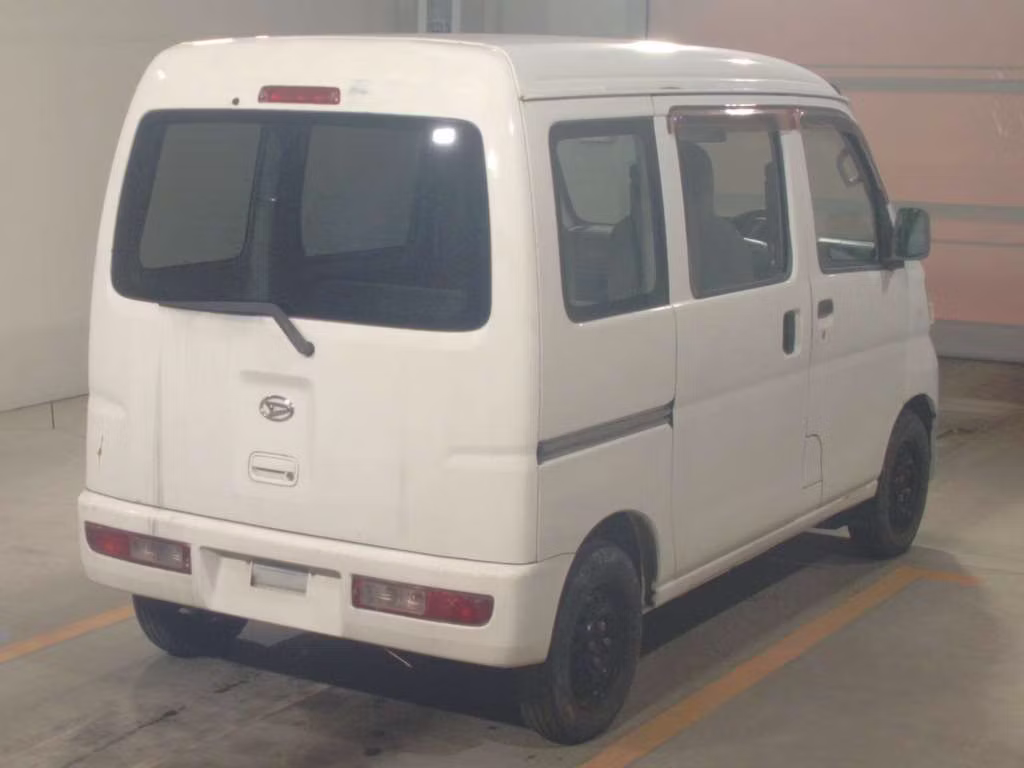 TOYOTA PIXIS VAN