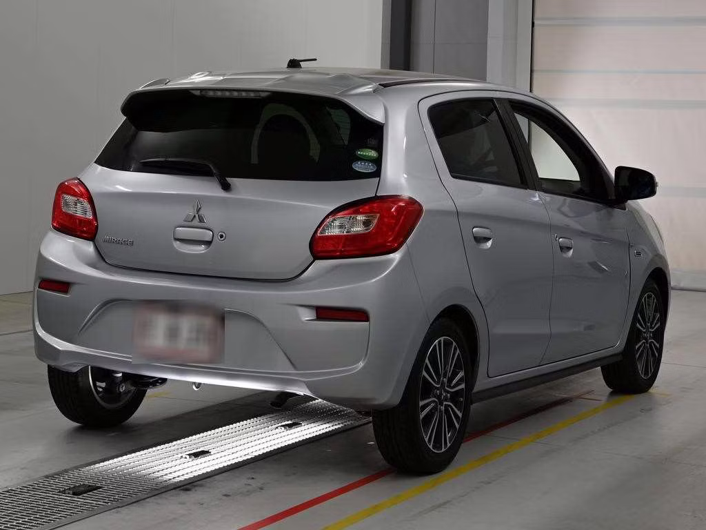MITSUBISHI MIRAGE