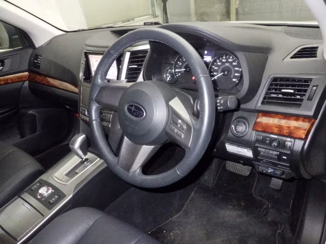 SUBARU LEGACY