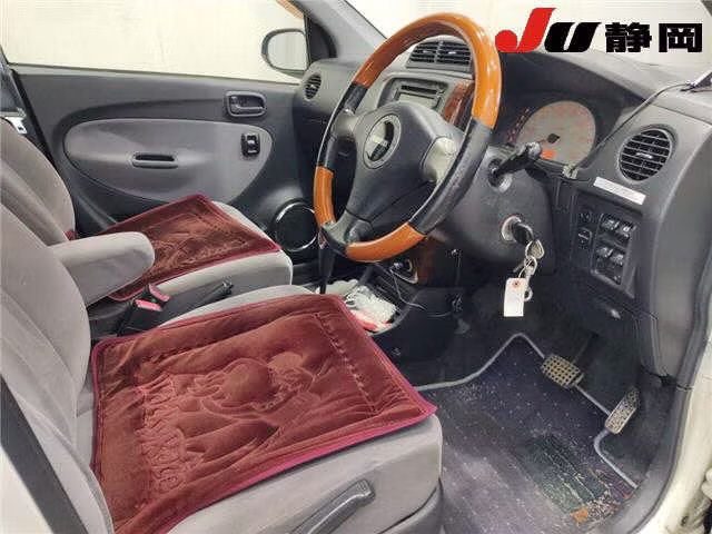 DAIHATSU MIRA AVY