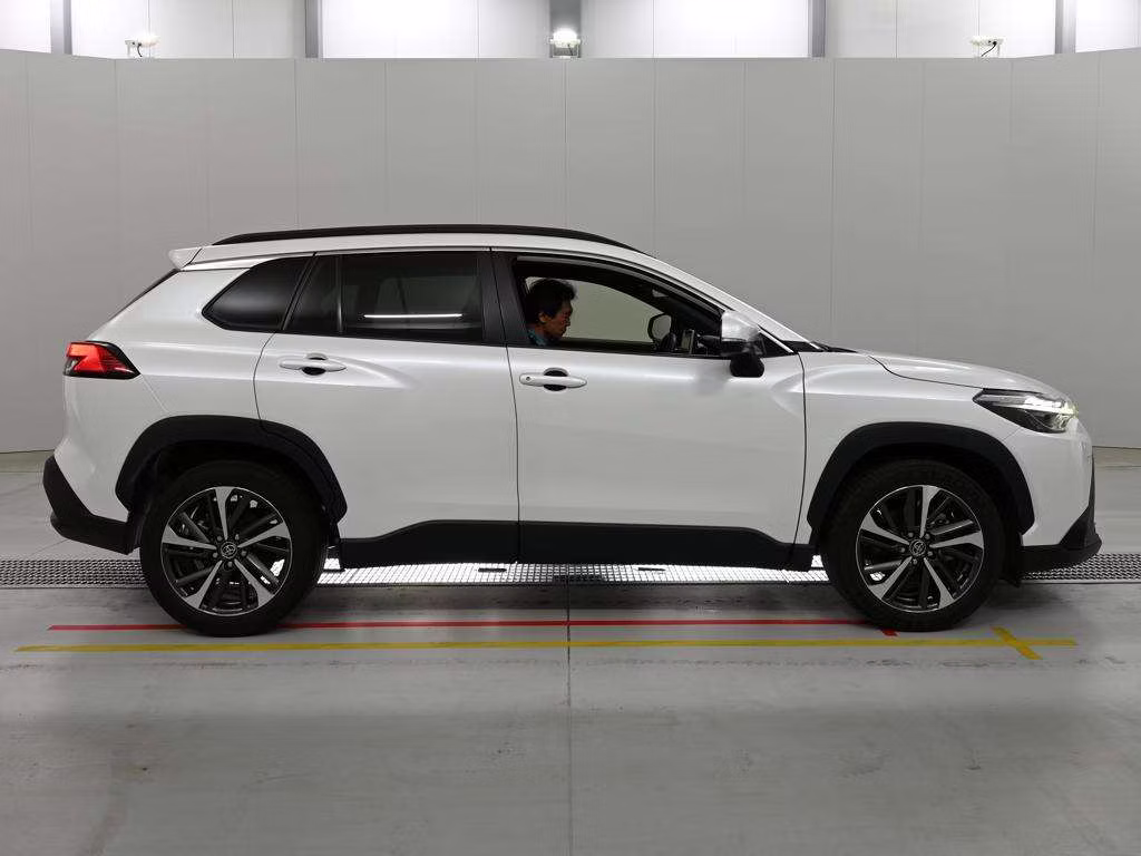 TOYOTA COROLLA CROSS