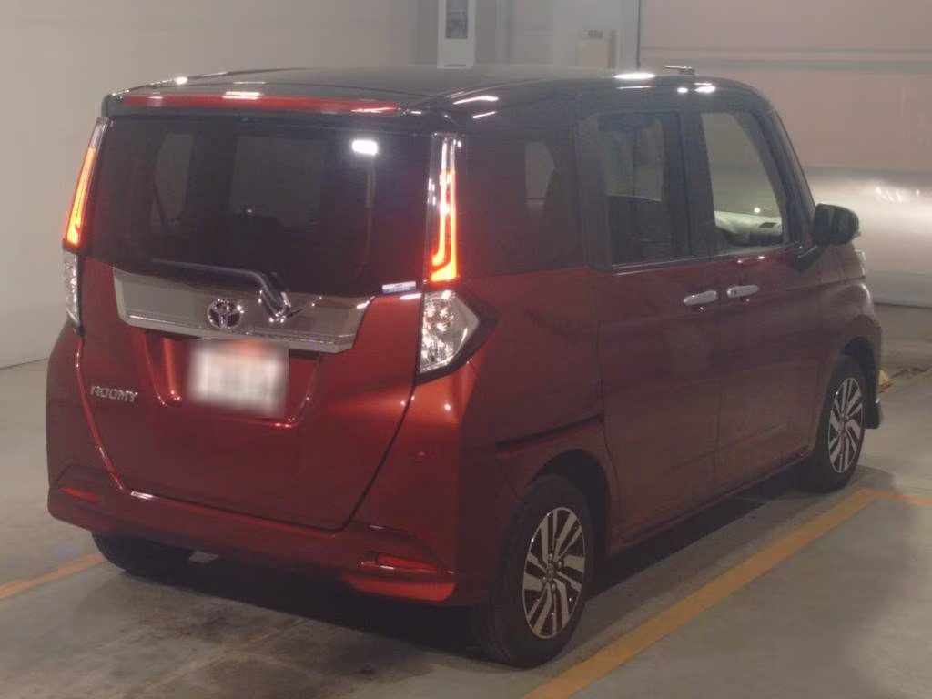 TOYOTA ROOMY