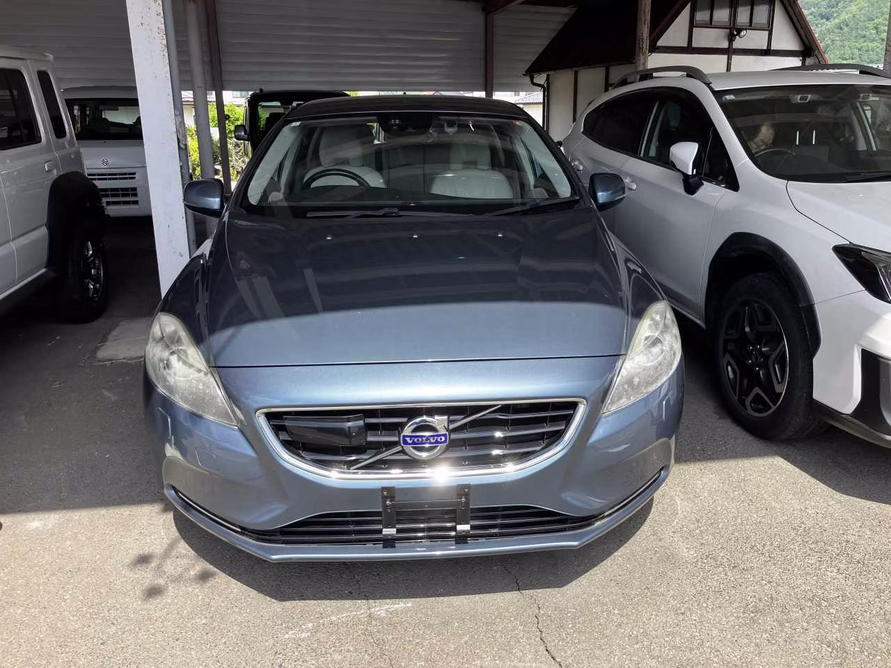 VOLVO V40