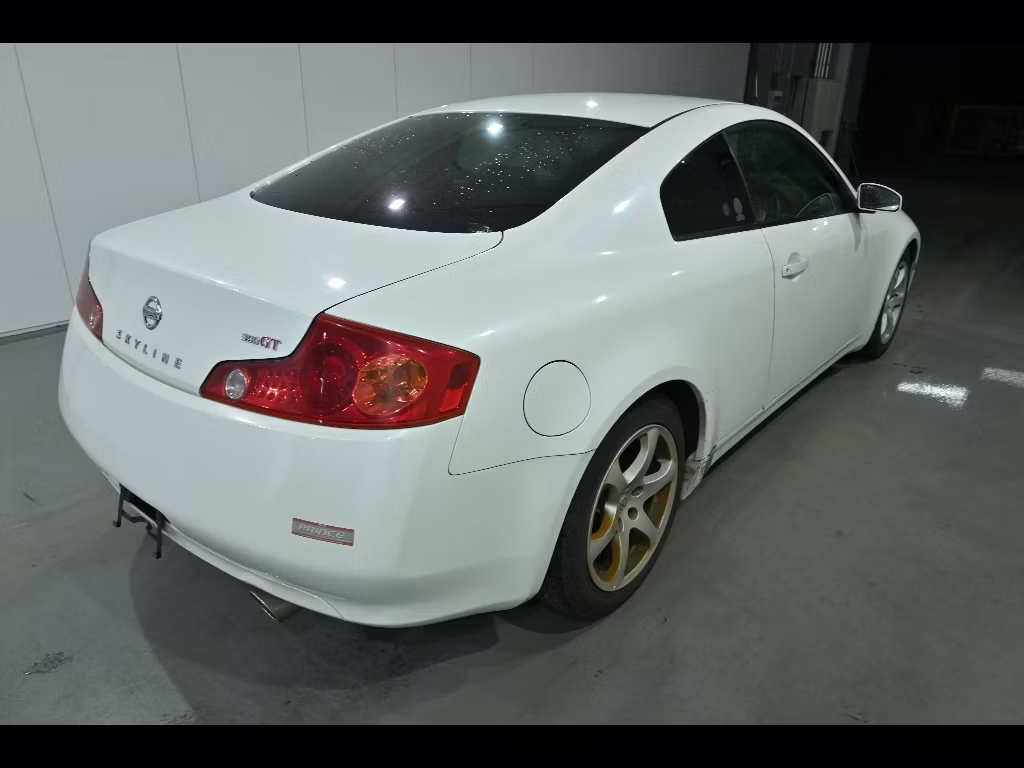 NISSAN SKYLINE