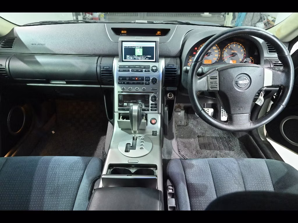NISSAN SKYLINE