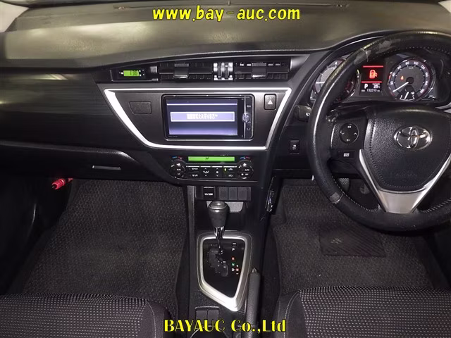 TOYOTA AURIS