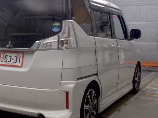 MITSUBISHI DELICA D:2