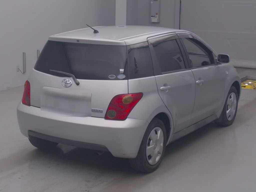 TOYOTA IST