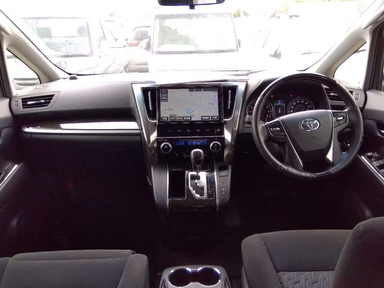 TOYOTA VELLFIRE