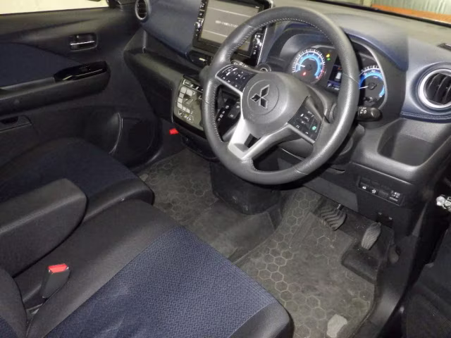 MITSUBISHI EK X