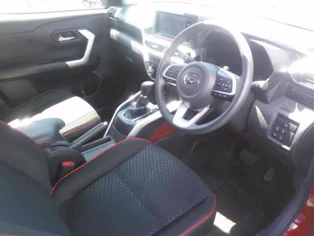 DAIHATSU ROCKY