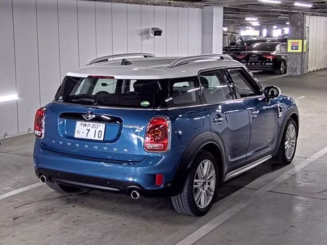 MINI CROSSOVER