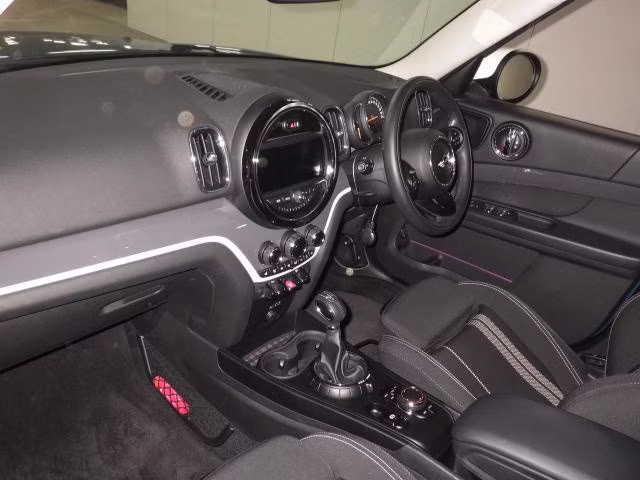 MINI CROSSOVER