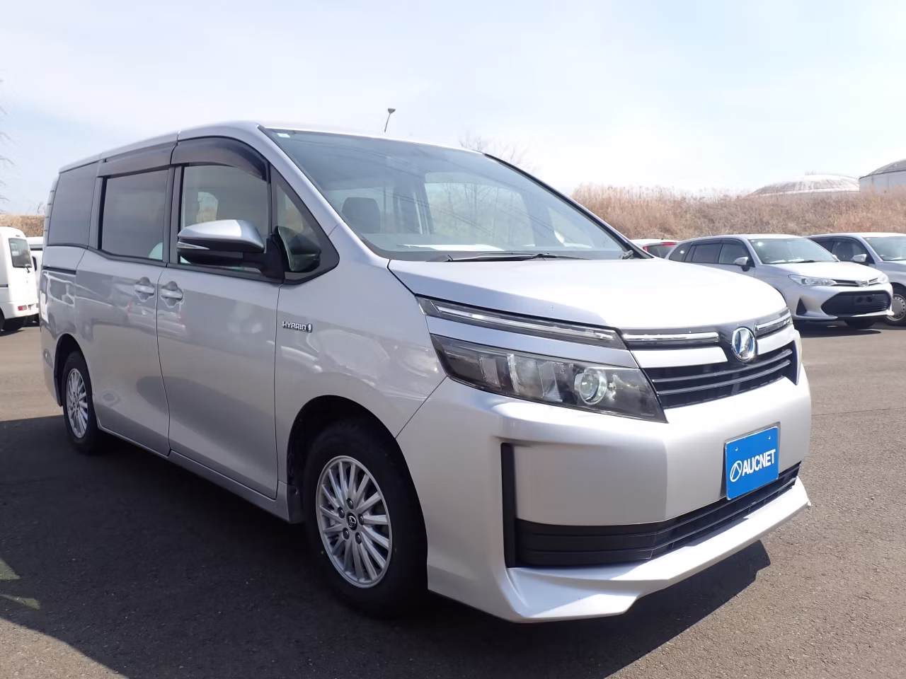 TOYOTA VOXY