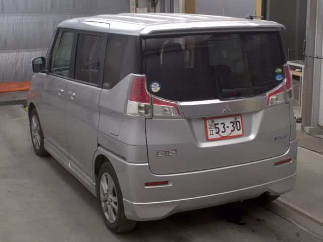 MITSUBISHI DELICA D:2