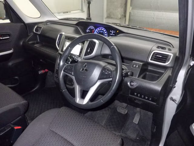 MITSUBISHI DELICA D:2