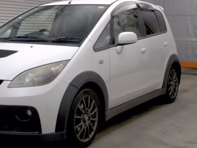 MITSUBISHI COLT