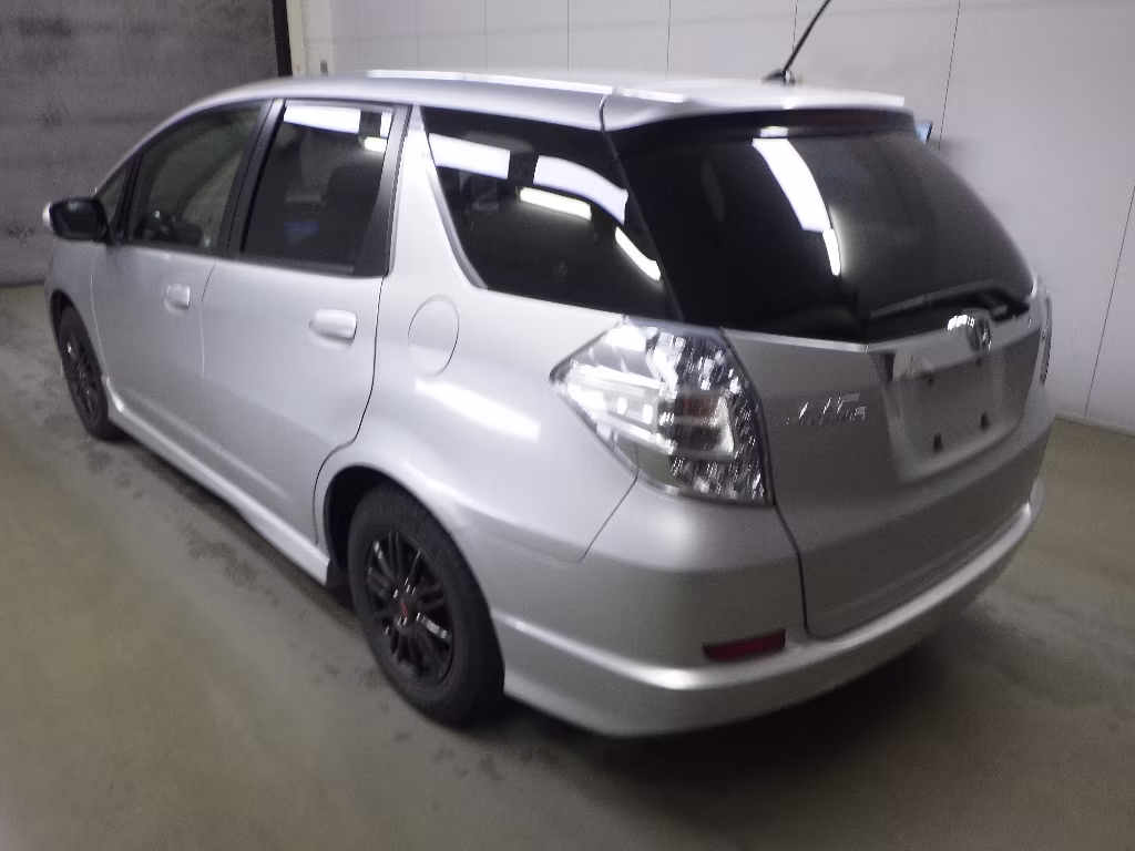 HONDA FIT SHUTTLE