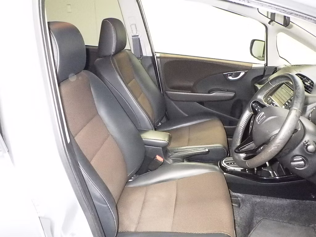HONDA FIT SHUTTLE