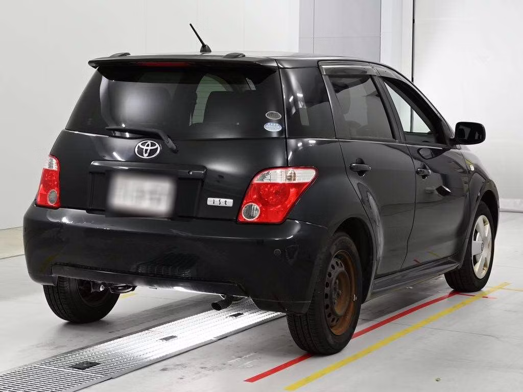 TOYOTA IST