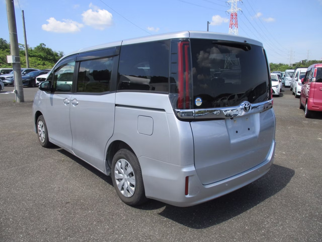TOYOTA NOAH