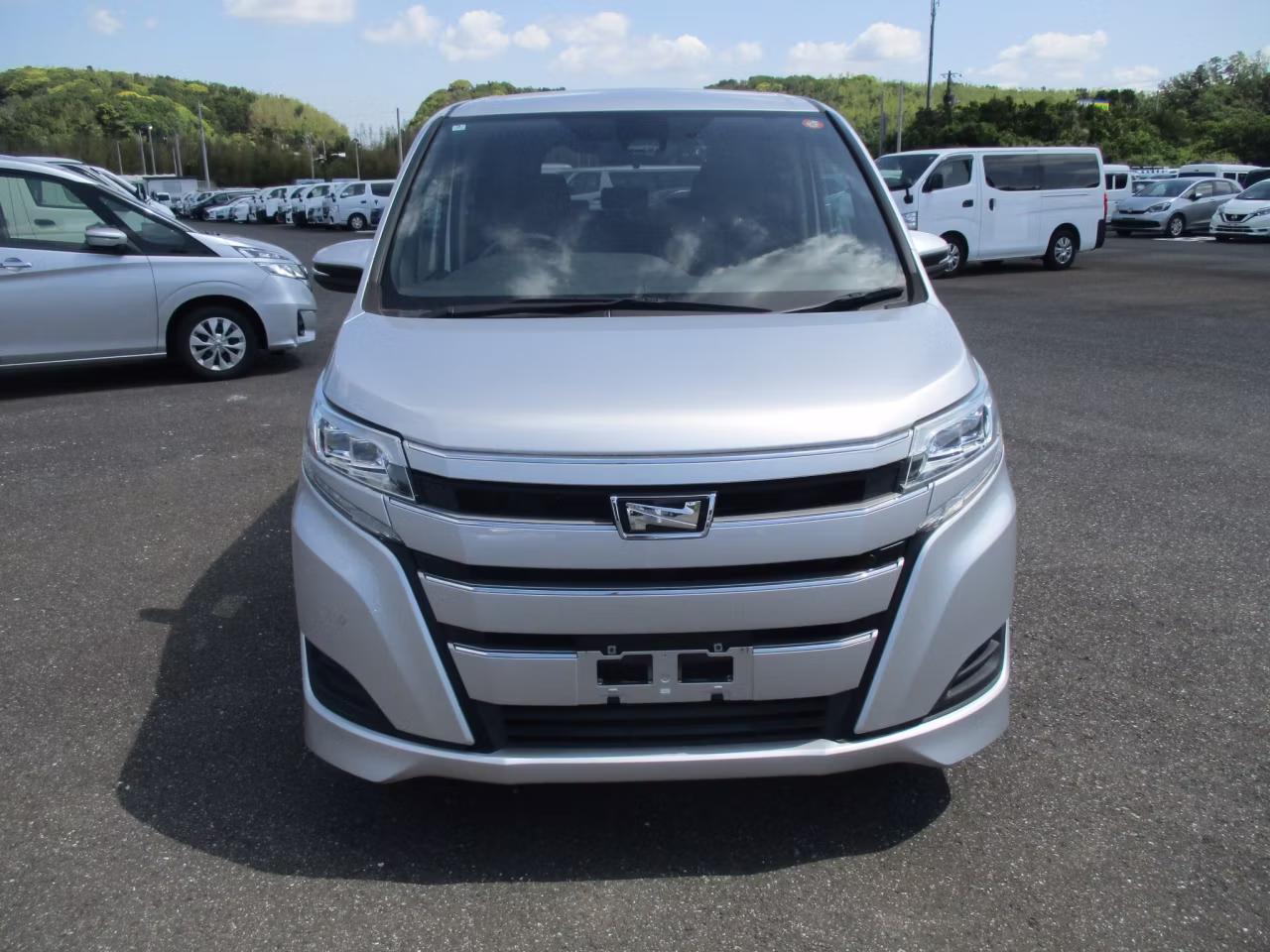 TOYOTA NOAH